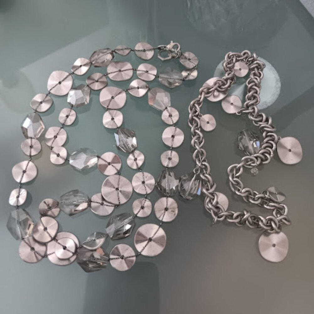 VERA WANG 2pc SET Rocker Chic Matte Gunmetal Wavy Round Disc Necklace/Bracelet